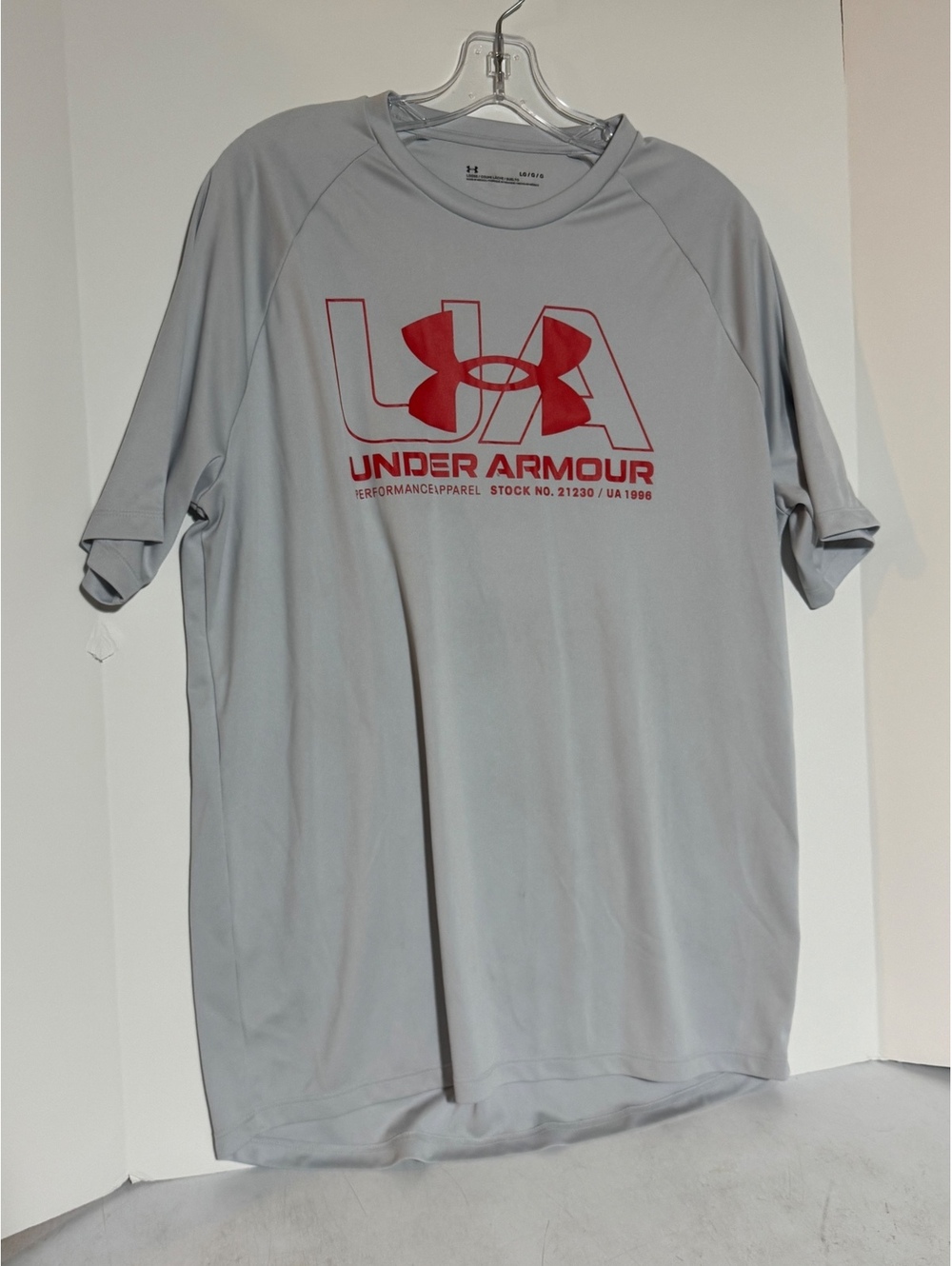 Under Armour Performance Apparel Loose Fit Large Shirt